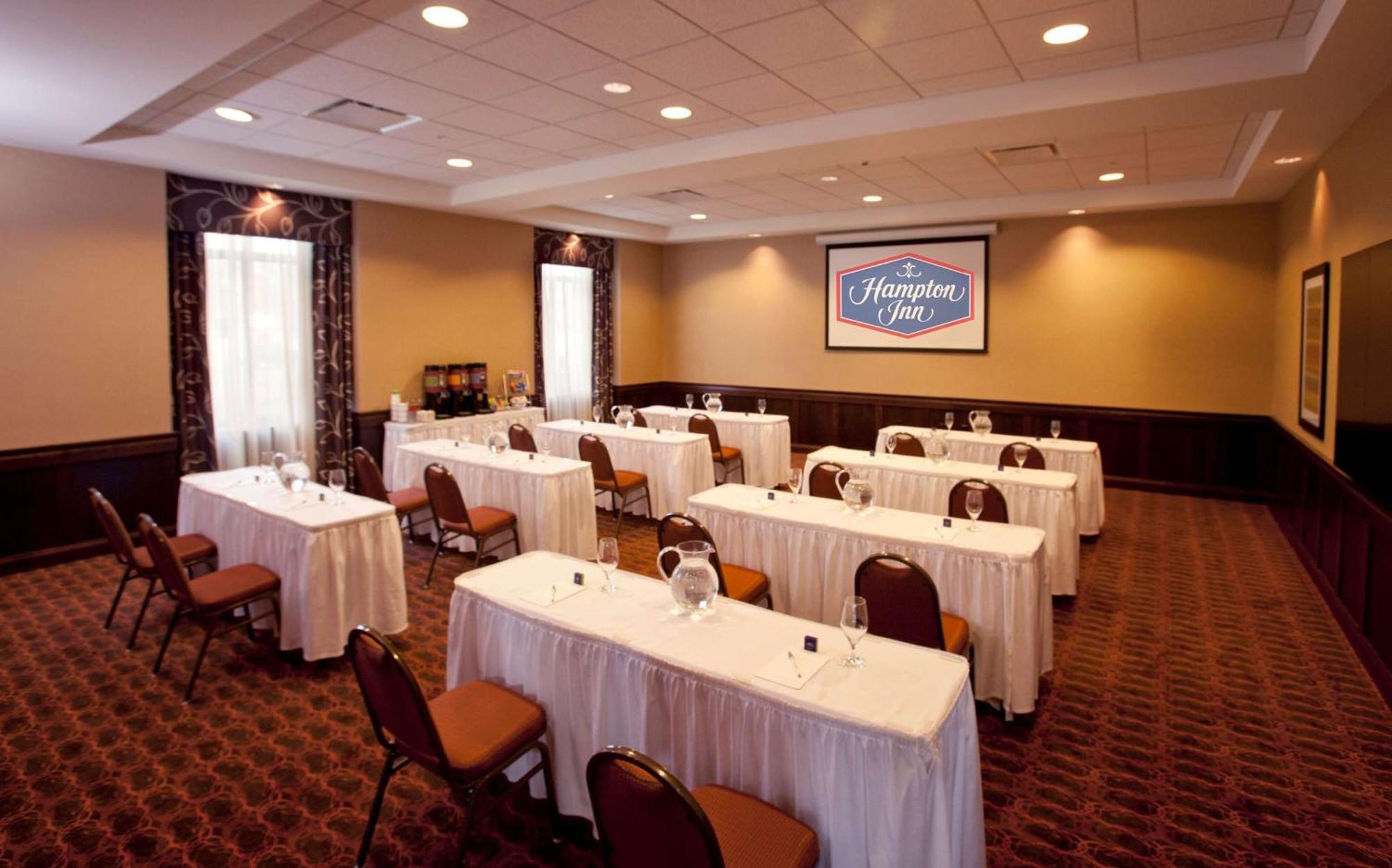 Hampton Inn Marquette-Waterfront Экстерьер фото