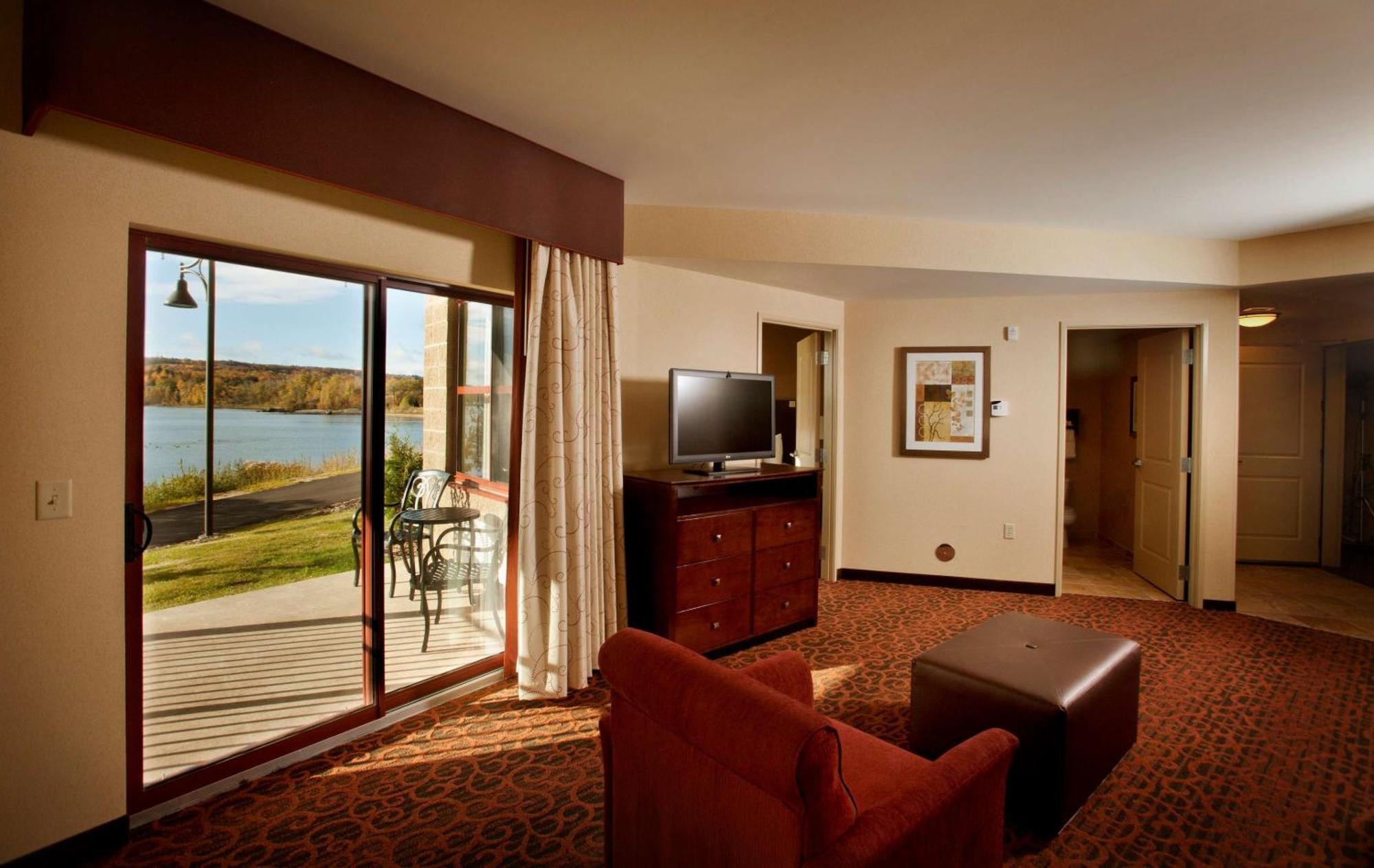 Hampton Inn Marquette-Waterfront Экстерьер фото