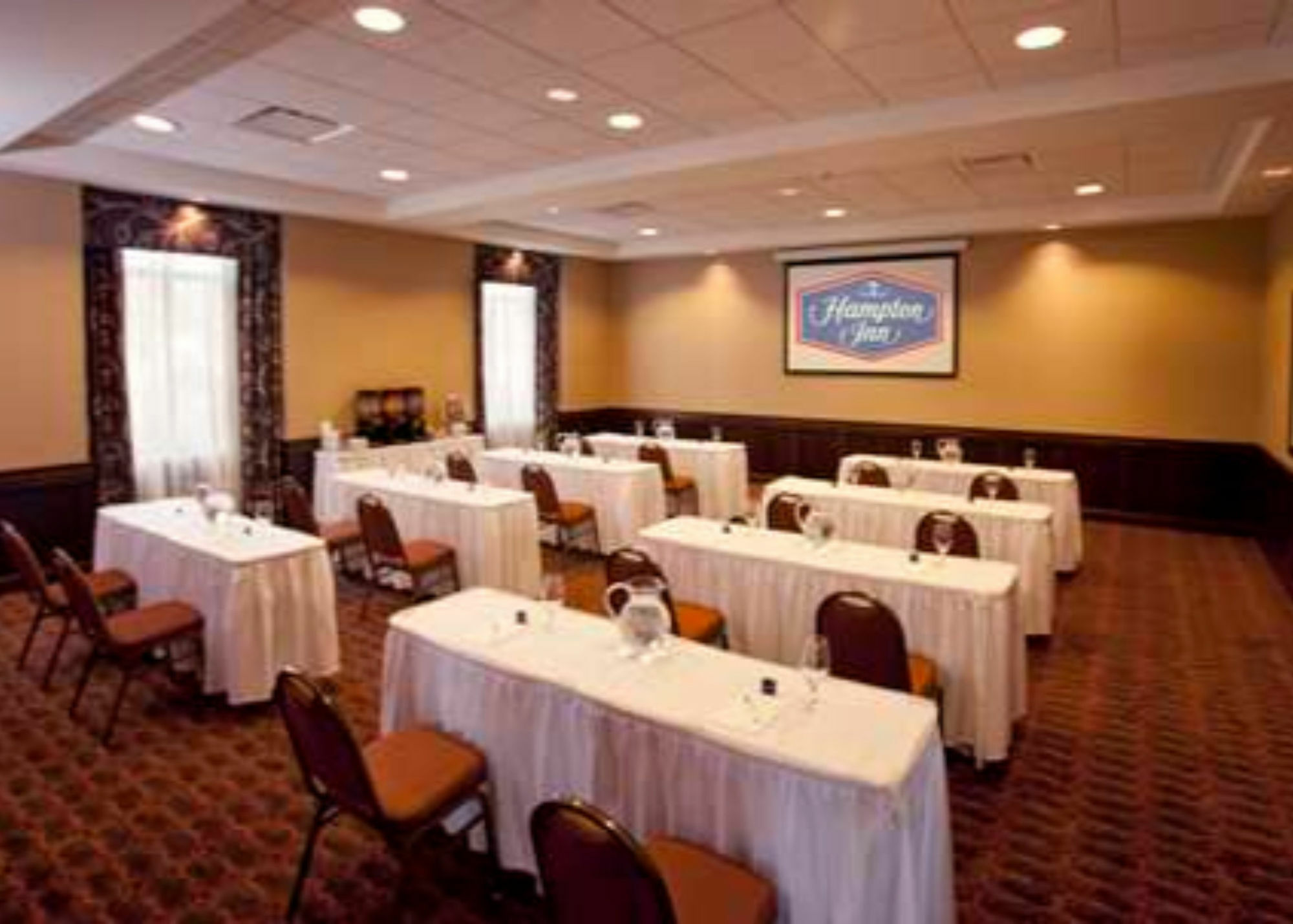 Hampton Inn Marquette-Waterfront Экстерьер фото