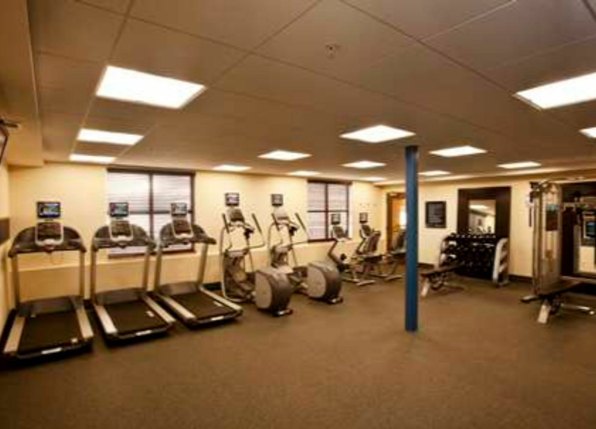 Hampton Inn Marquette-Waterfront Экстерьер фото